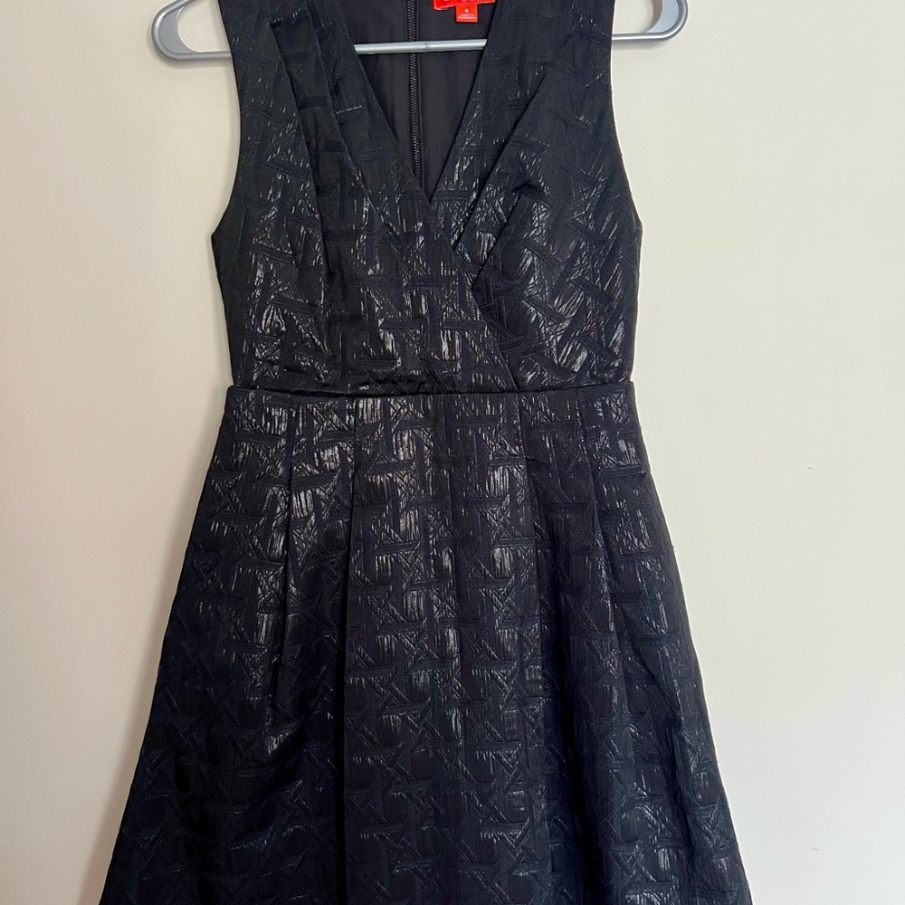 Elegant Black Sleeveless Dress